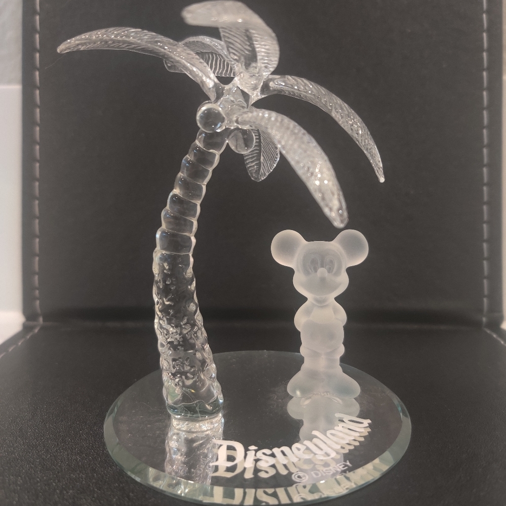 Disneyland Mickey & palm tree glass figurine